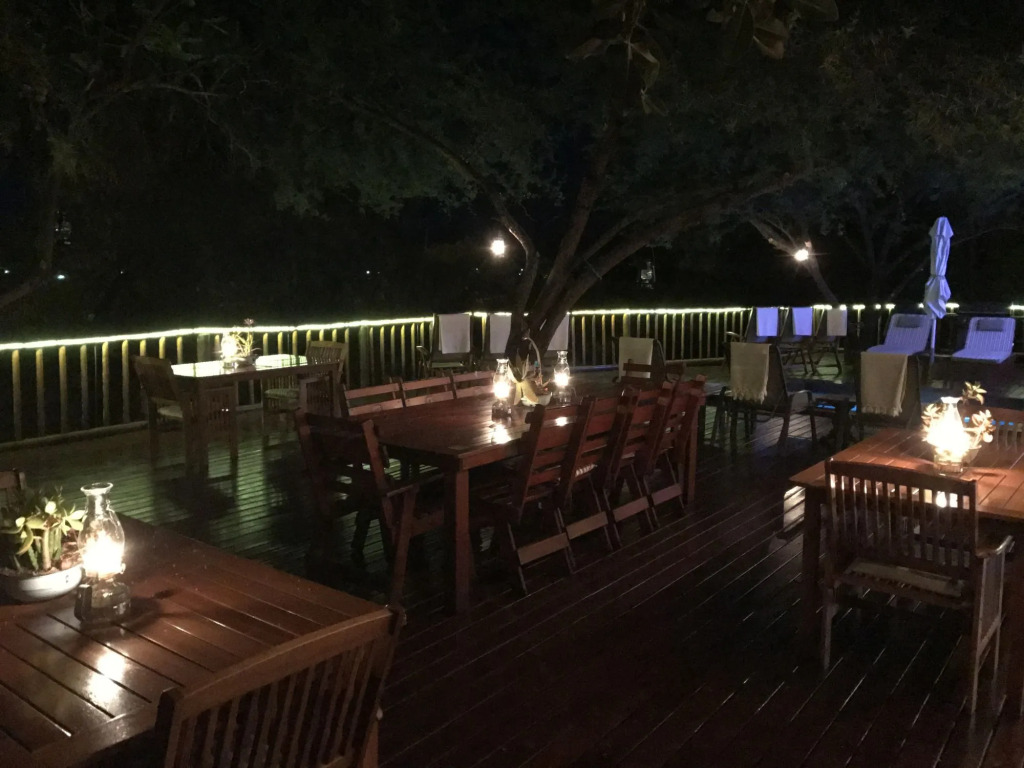 Riverside Guest Lodge