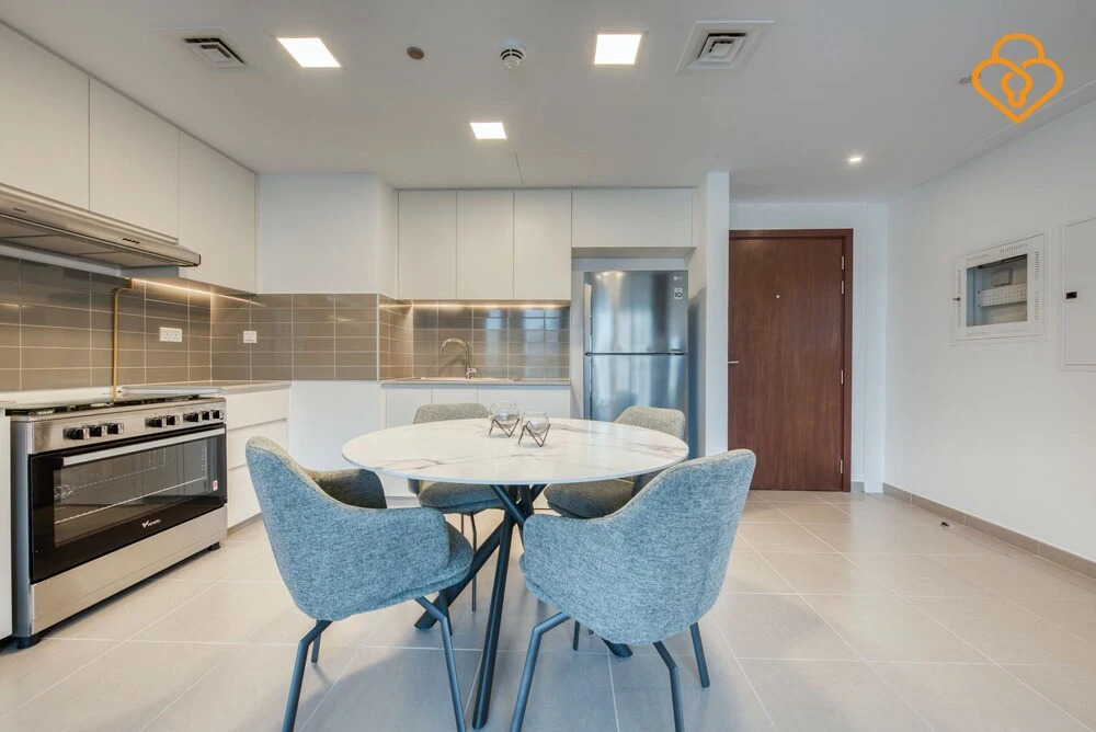 2 B/R Apt 425 Hayat Boulevard Townsquare