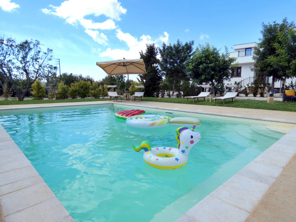 Residenza Arcangela - 4 alloggi con 2 Piscine private nel Salento - Fino a 20 posti letto