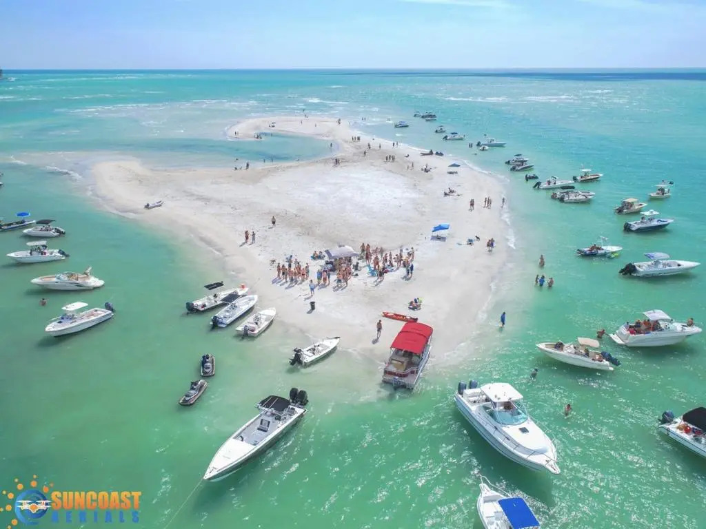 Siesta Beach Cottage, Sleeps 6, Walk to Beach, Stores, & Restaurants