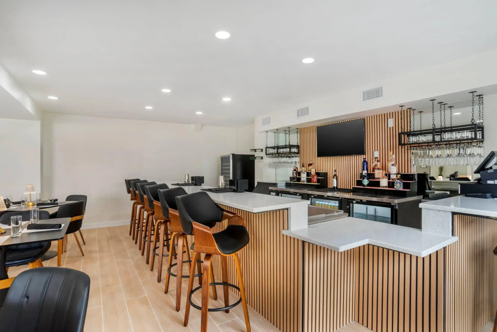 MainStay Suites
