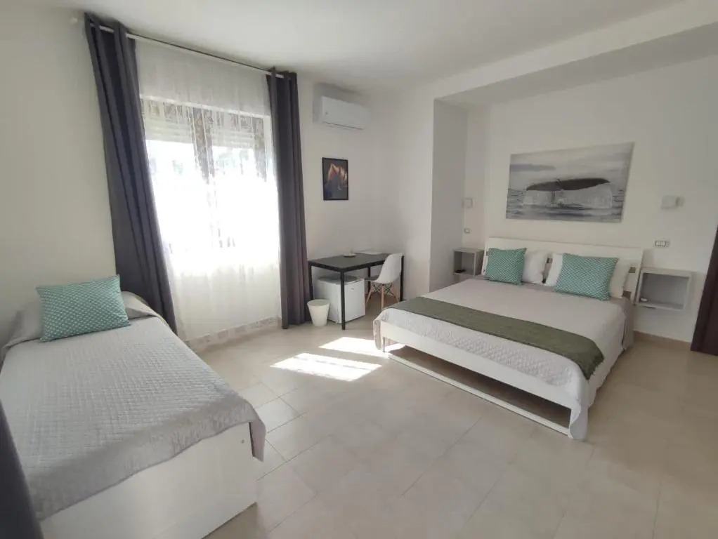 Cristian Rooms