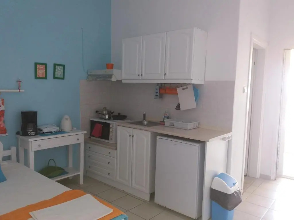 By the Sea Apartments-studios