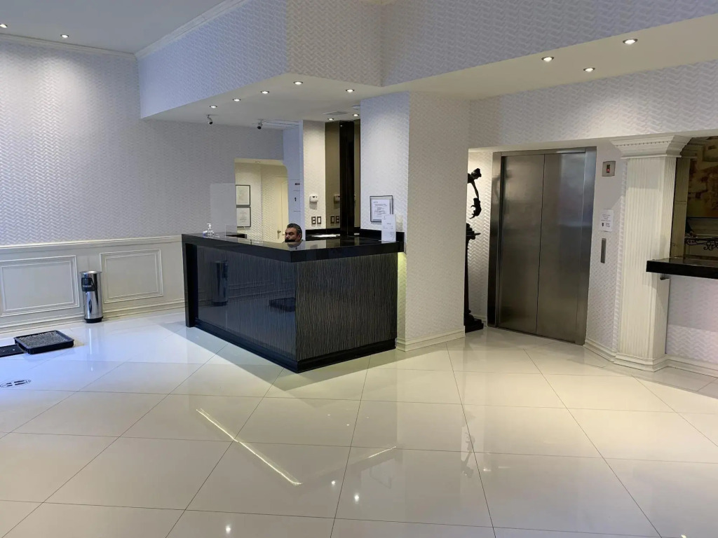 Rose Hotel
