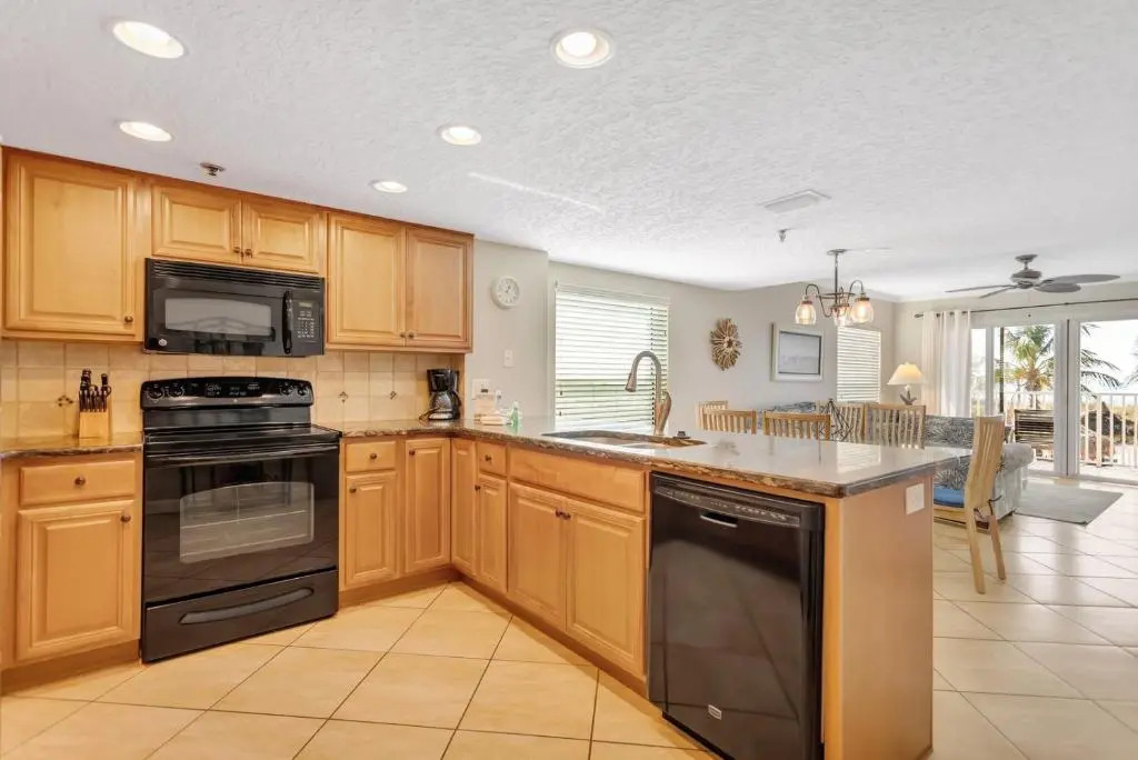 106 Beach Place Condos