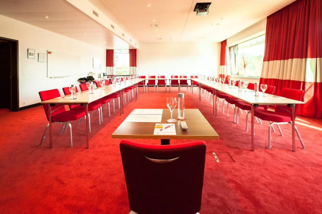 Airport Hotel Basel - Convenient & Friendly