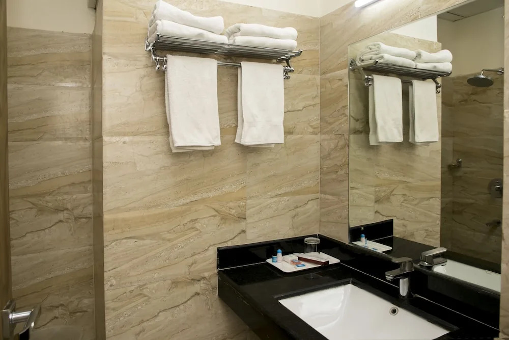 Hotel Ganges Grand - 600m from Kashi Vishwanath Temple