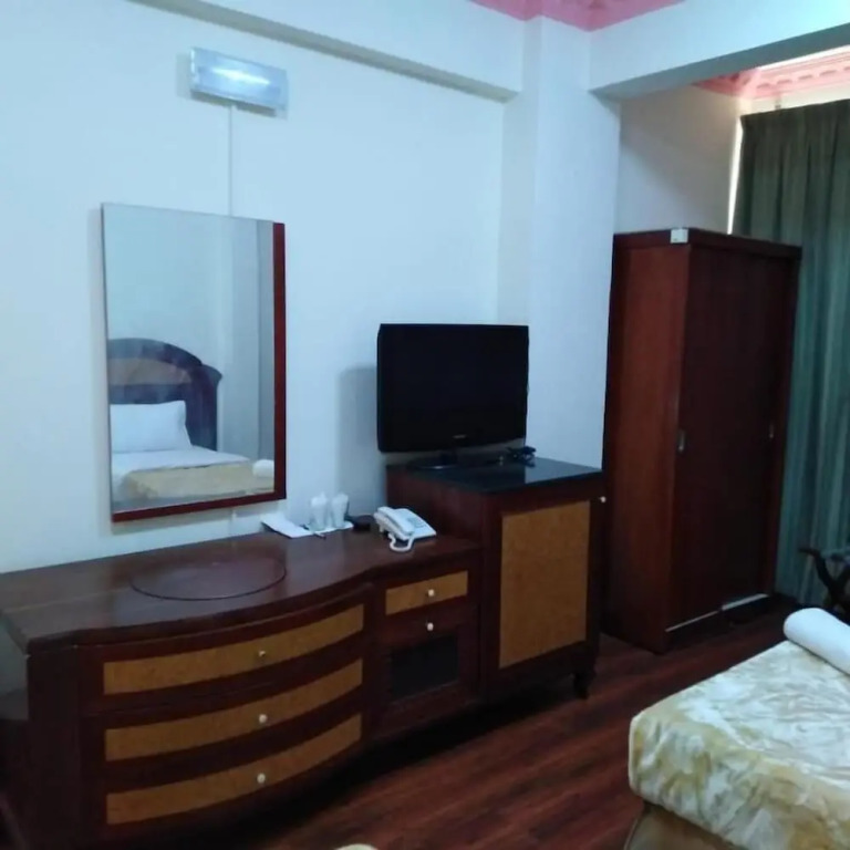 Golden Touch Hotel