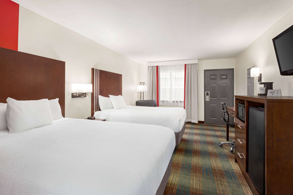 Ramada by Wyndham San Antonio Near SeaWorld - Lackland AFB