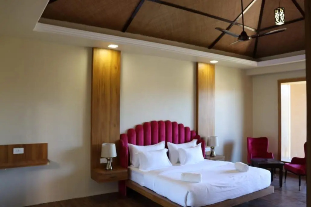 Jollywood Banquets & Resort