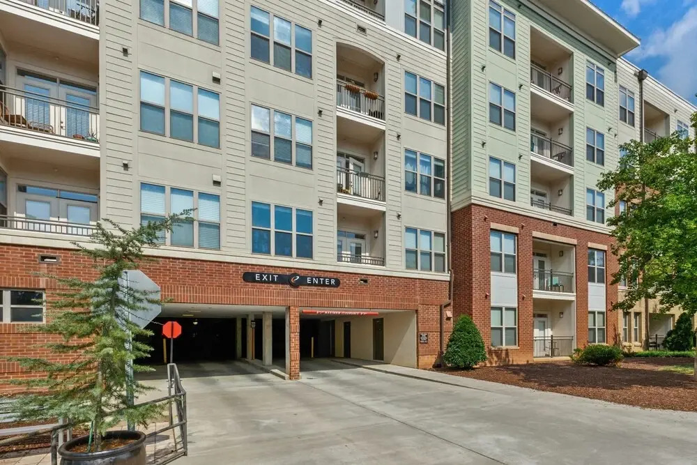 City Living in Downtown Raleigh Luxury Apt 2