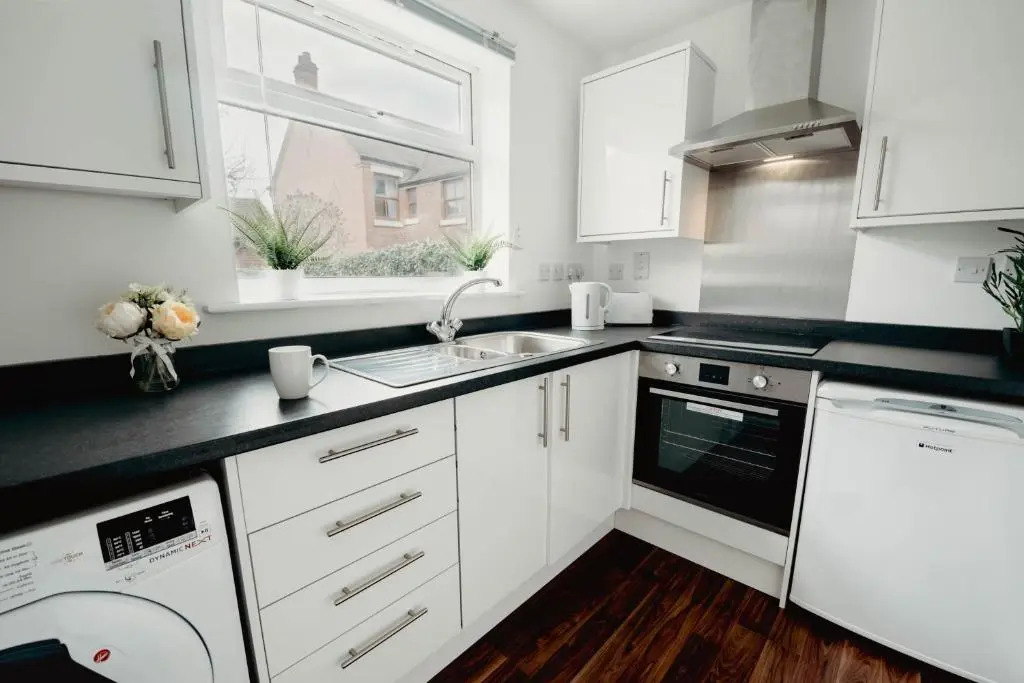 Near Hinckley Centre, sleeps up to 6, spacious ground floor apartments with secure parking