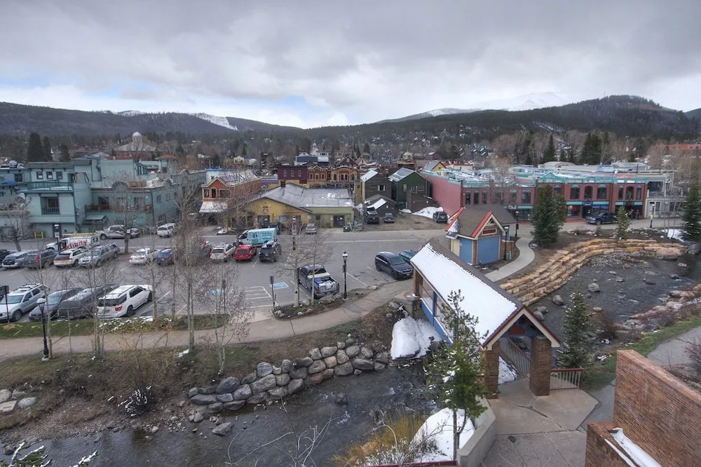 Winter Escape+loft Perfect Blend Of Mountain + Town Sleeps 6 1 Bedroom Condo by RedAwning
