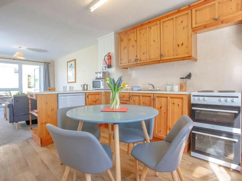 117 Atlantic Reach-Uk32918