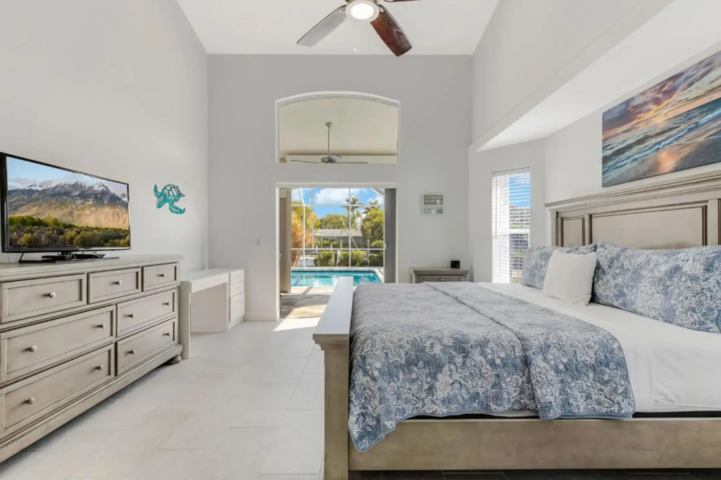 STUNNING Gulf Access Villa with Heated Pool - Villa Southern Paradise - Roelens Vacations