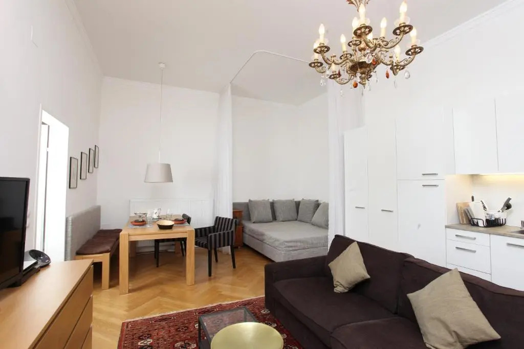 Hoheschule Apartment Courbette