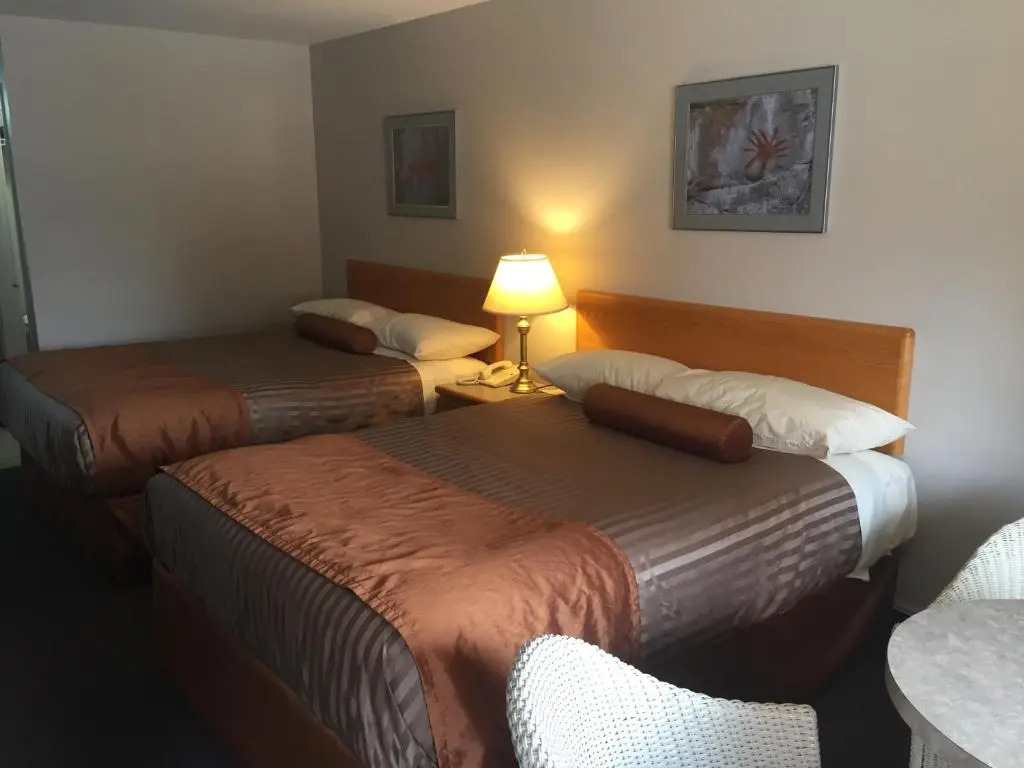 Avalon Inn
