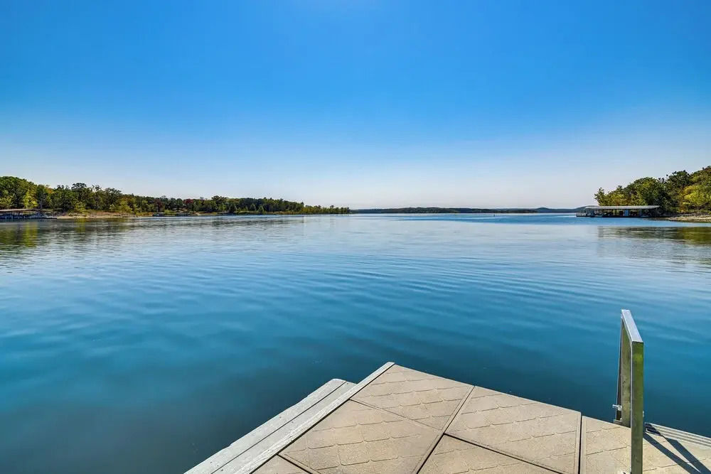 5 Mi To Silver Dollar City: Table Rock Lake Cabin!