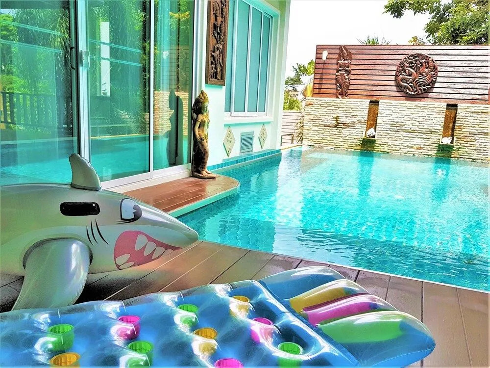 Thai Family karon Pool Villa 泰如家卡伦3卧泳池别墅