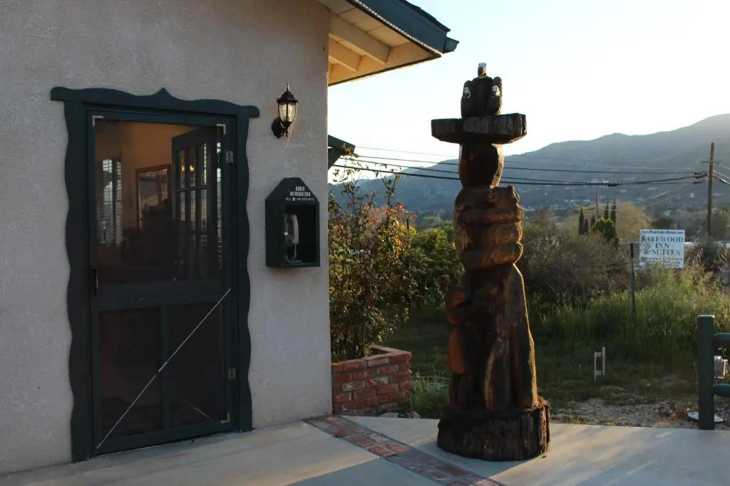 Barewood Inn & Suites