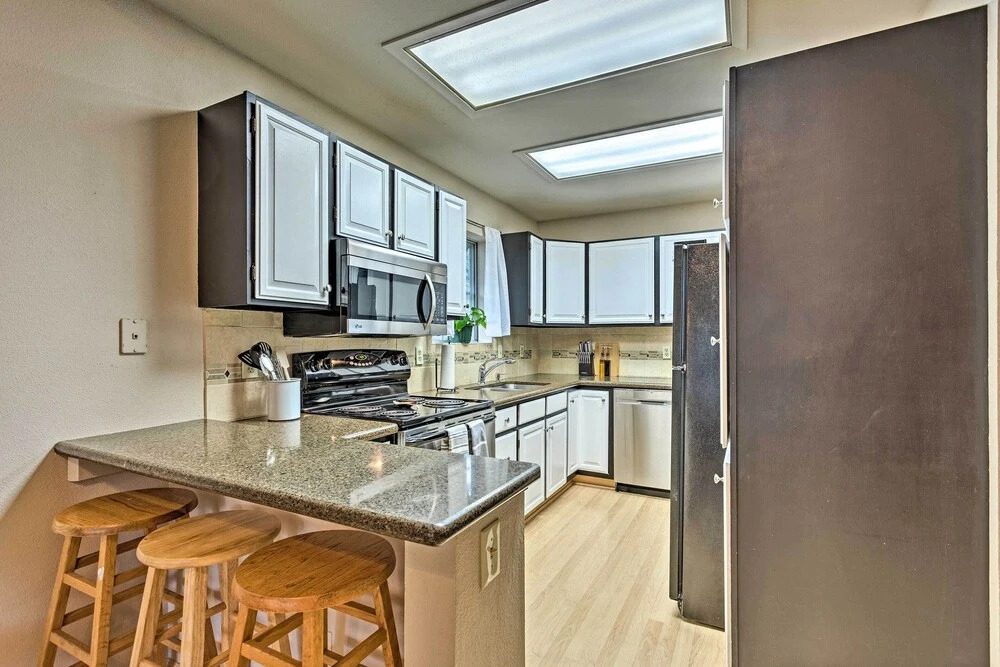 Cozy Edwards Townhome: 6 Mi to Beaver Creek!
