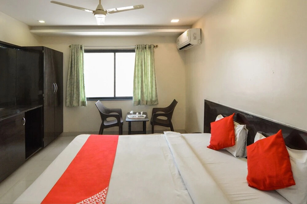 FabHotel Chetan Executive