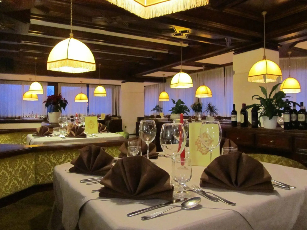 Hotel Corona