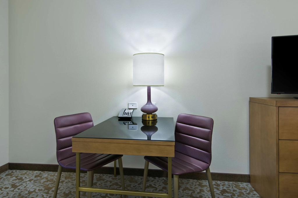 Oxford Suites Sonoma - Rohnert Park
