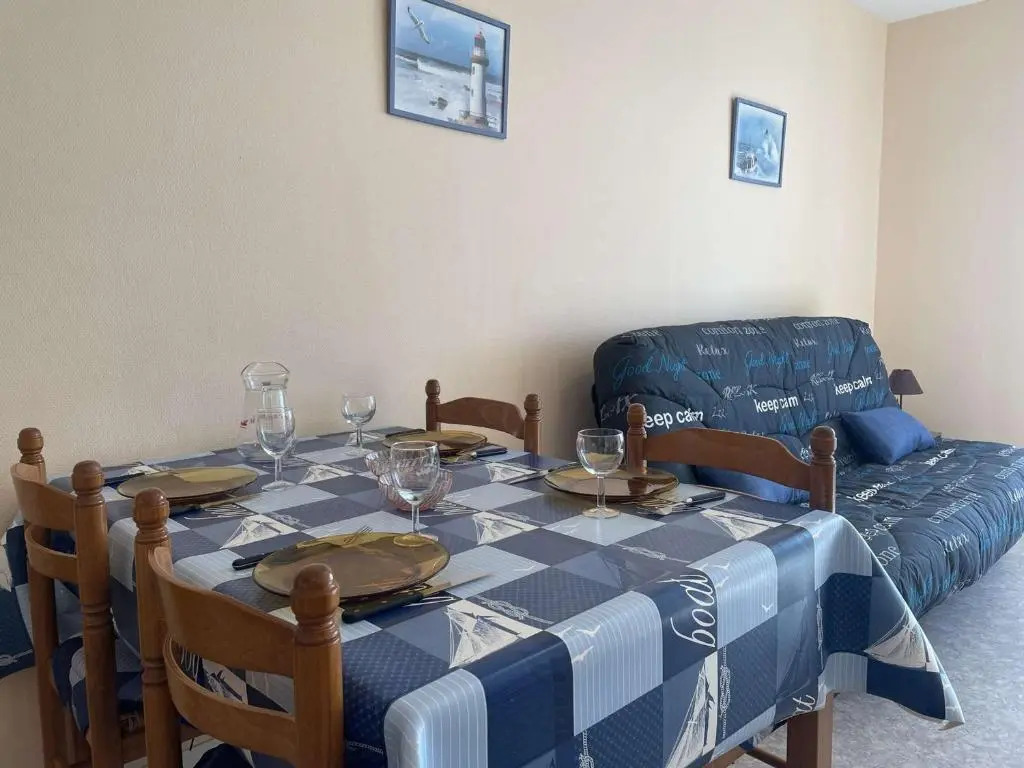 Appartement Saint-Gilles-Croix-de-Vie, 2 pièces, 4 personnes - FR-1-224-39