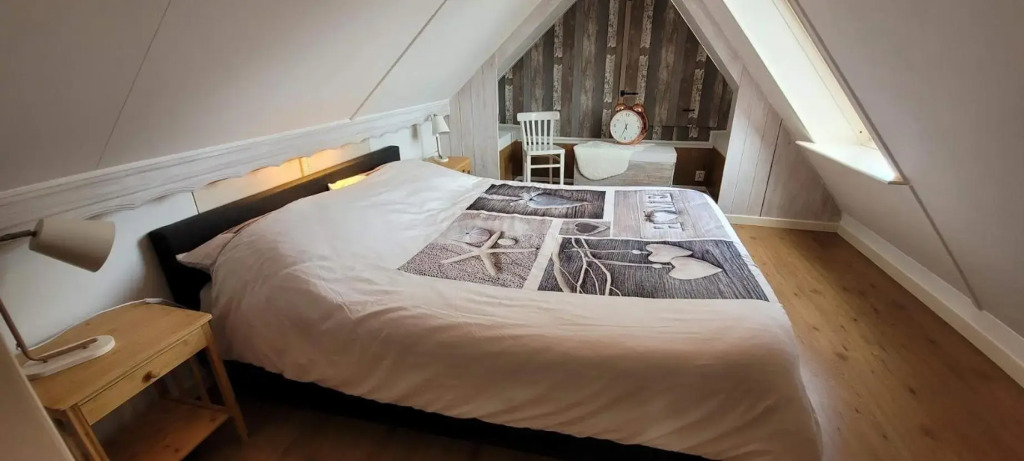 Holiday apartment with free parking Boven Jan Enkhuizen
