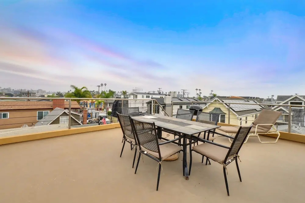 303 5 35th St 68220 by RedAwning