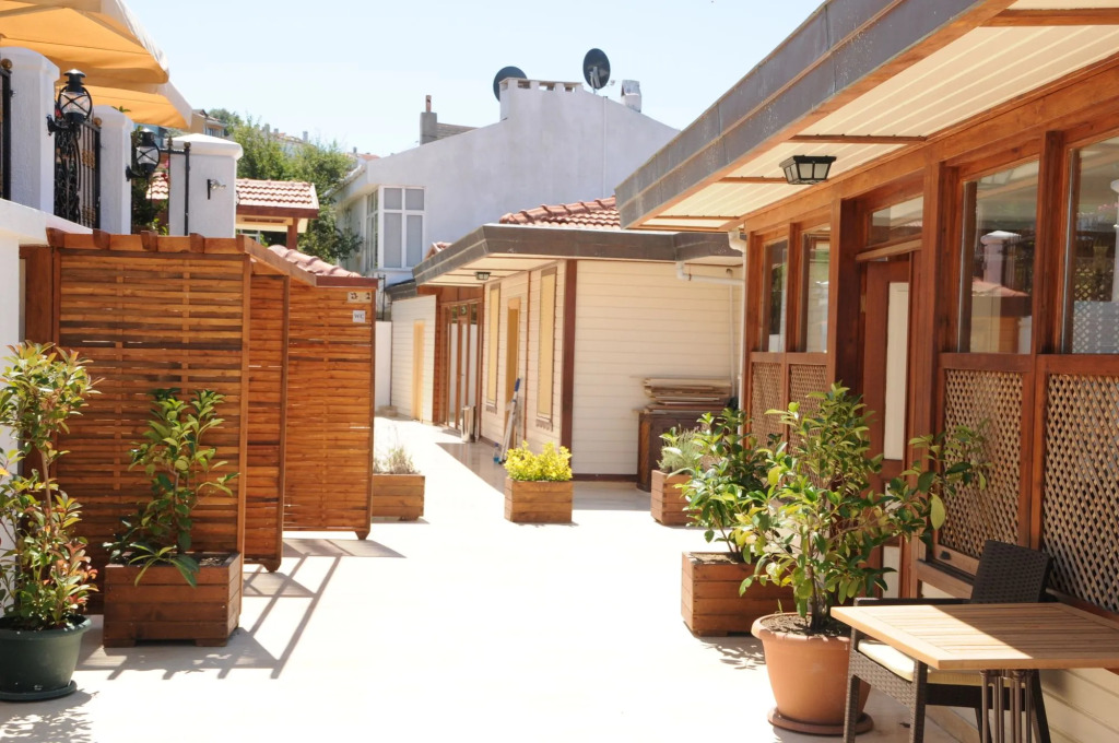 Phellos Suites Boutique Hotel
