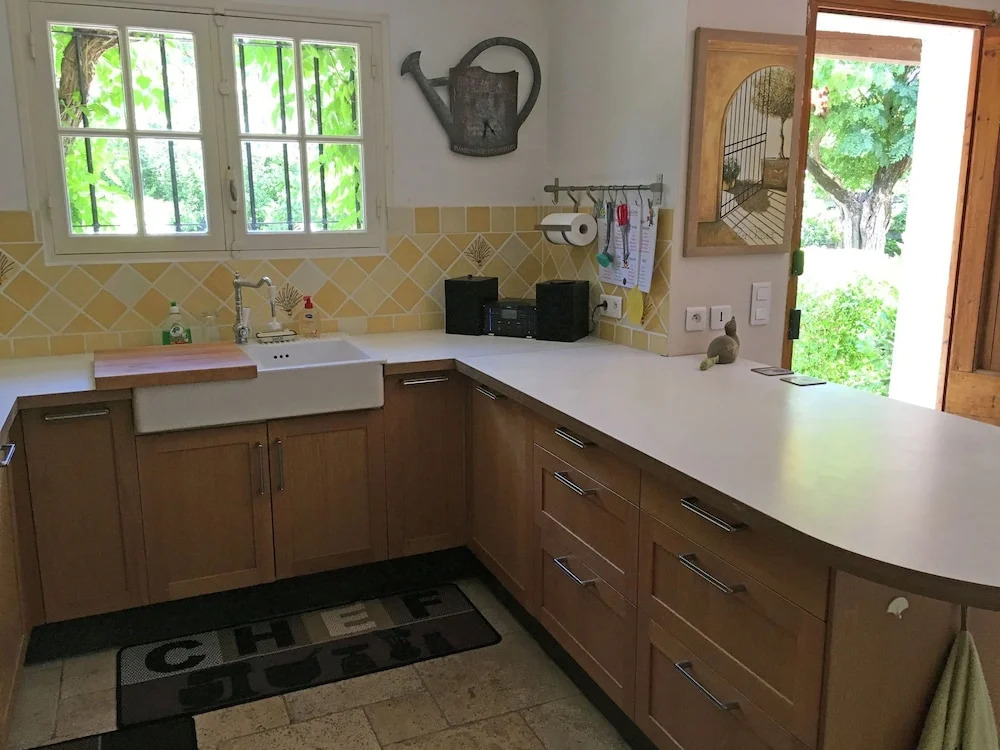 Quaint Holiday Home with Private Pool in Lorgues France