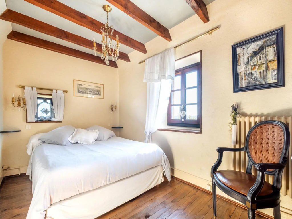 Plush holiday home in Altillac with a private swimming pool