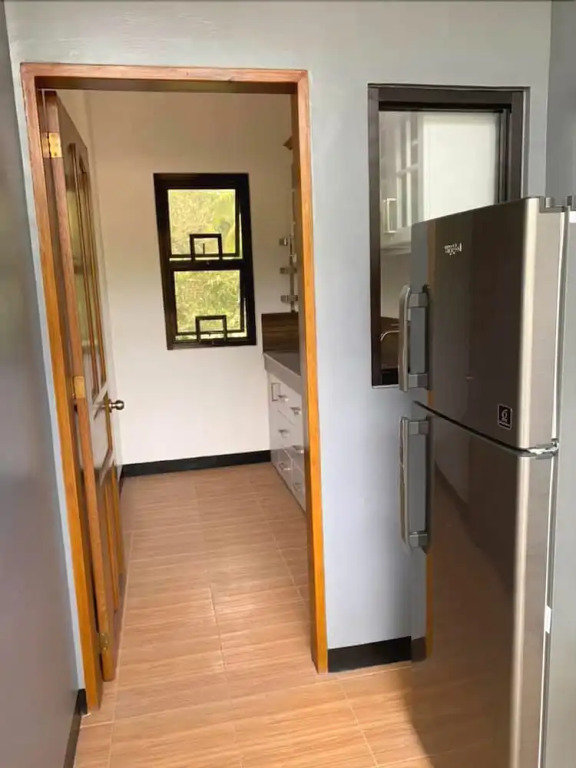 Tatay Sesengs Apartment