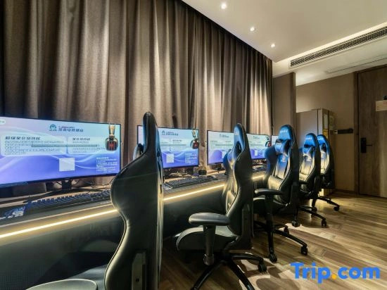 ReMAX Remai Electronics Competition Hotel (Ningbo South Business District Lomon Global City)