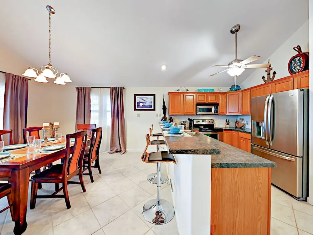 650 Sandpiper Circle Home 3 Bedrooms 2 Bathrooms Home