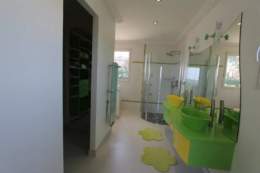 "AU HAVRE DE PAIX" 5 étoiles Prestige jacuzzi, hammam, sauna, PISCINE chauffée Mougins Cannes Grasse