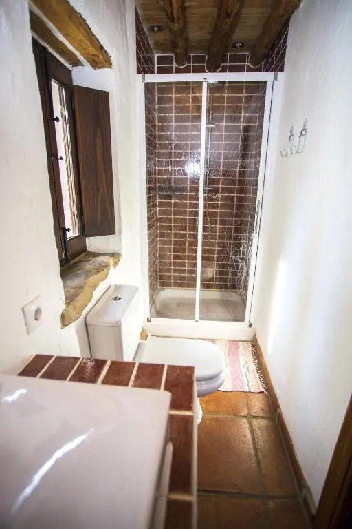 Cortijo, Grazalema, piscina, 5 Hbts con baño, AC