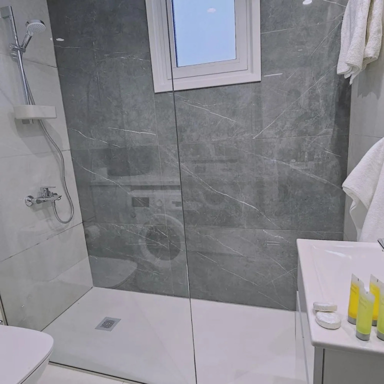 104 NIC - 303 Stay Cosmo City Suite