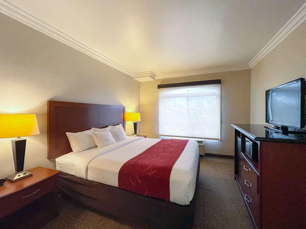 Comfort Suites Oceanside Camp Pendleton Area