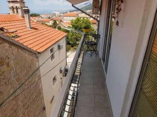 Apartments Karlo