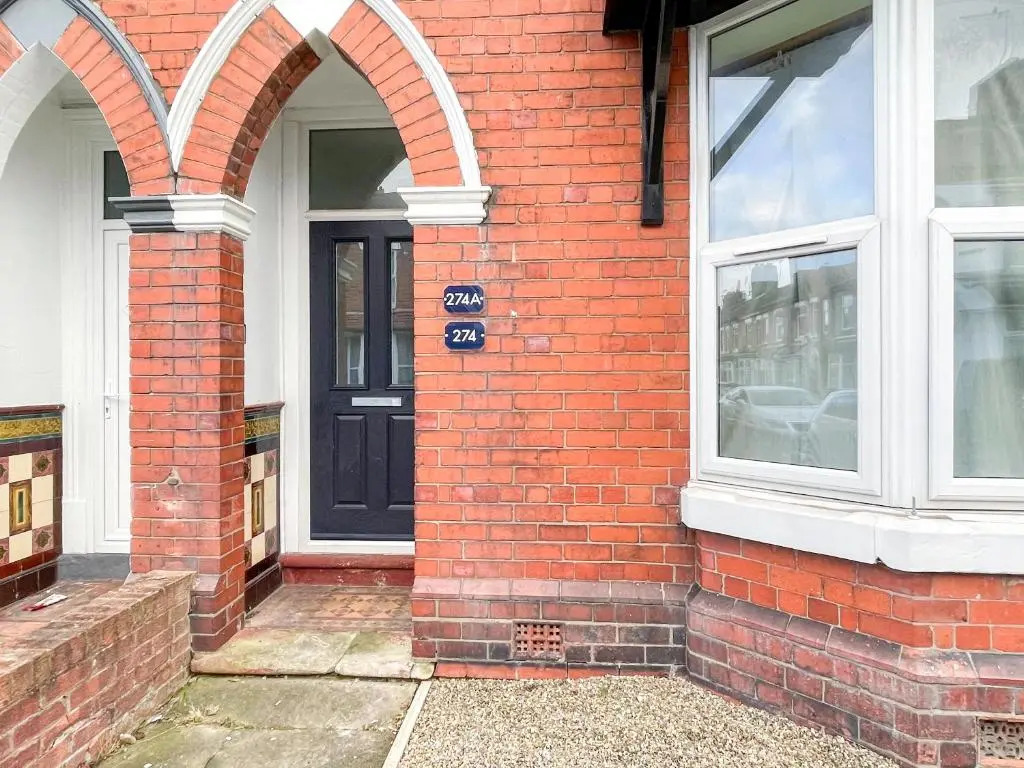Spacious 2-bed Apartment in Crewe by 53 Degrees Property, ideal for Business & Professionals, FREE Parking - Sleeps 3