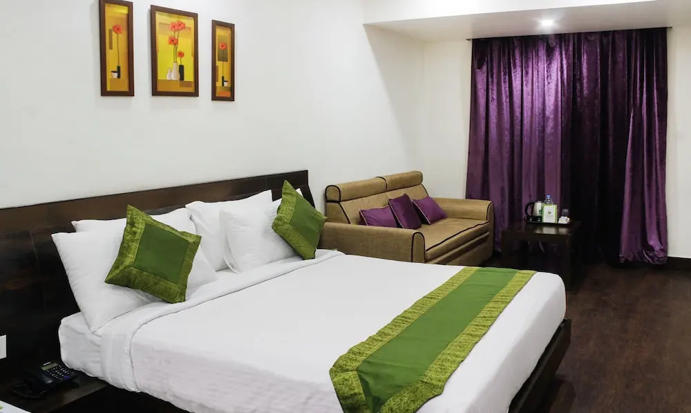 Hotel Indralok Inn