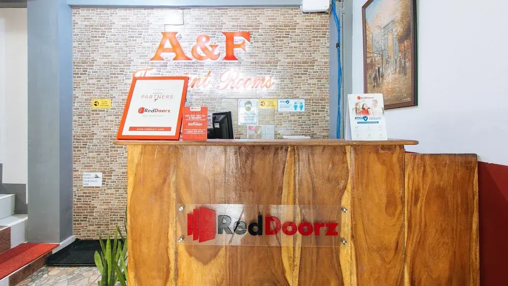 RedDoorz at A&F C5 Pinagsama Taguig