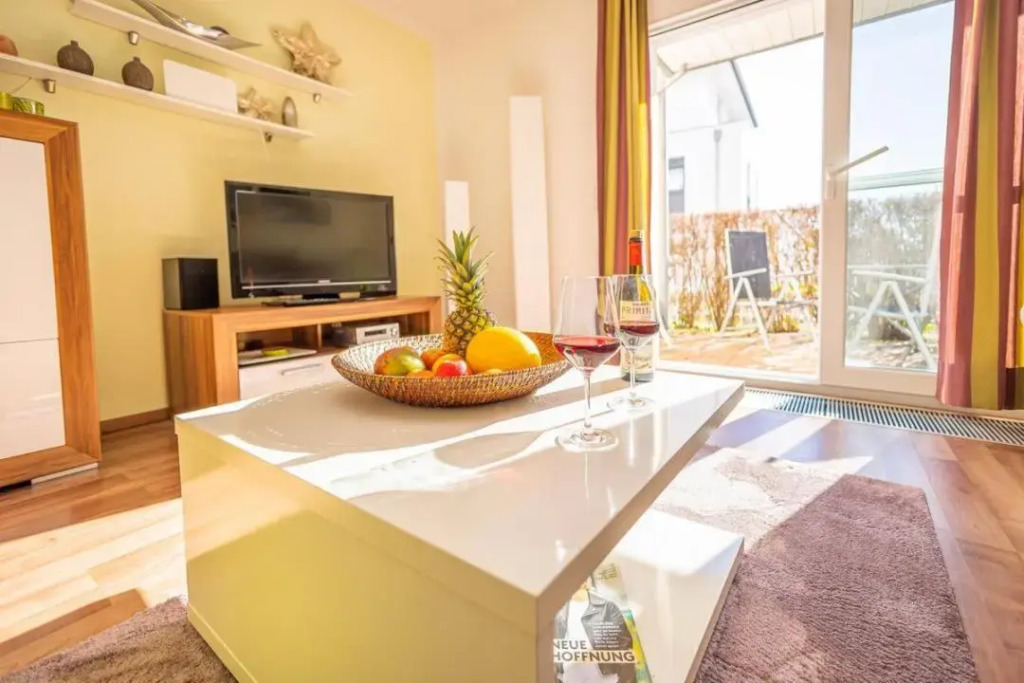 Wohnung 3 im EG Haus Stranddistel, komfortable Ferienwohnung fur 2 Personen in Zingst