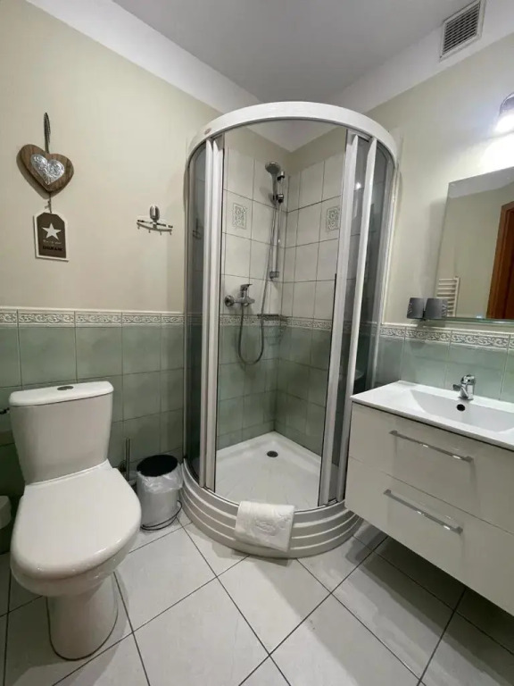 Villa Regina - Spokojna okolica - 100 metrów od lasu - blisko szpitala