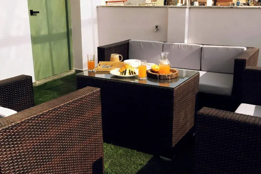 Tiny Living Apartments Cosy 1 Bedroom Studio with King Bed Kitchenet in Central Kathmandu with Terrace