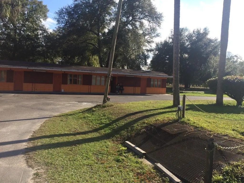 Holiday Terrace Motel