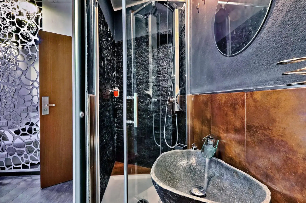Suite Paradise Rome Guest Rooms